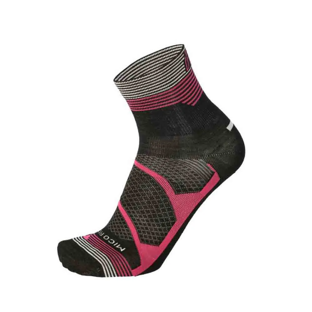 中性中筒美麗諾羊毛排汗快乾襪 Light Weight Natural Merino Run Sock