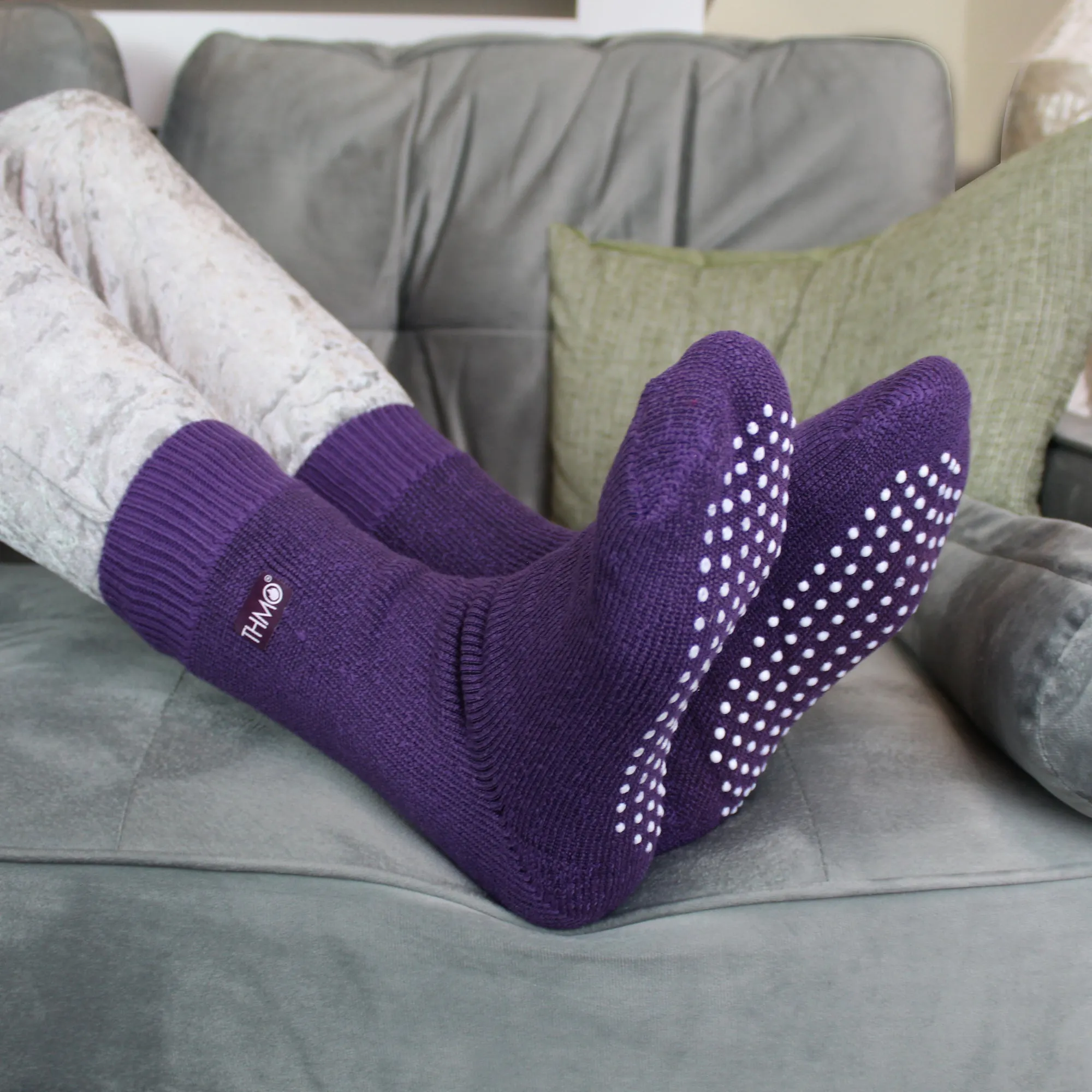 1 Pack Kids Indoor Thermal Slipper Socks with Grips (3 Sizes)