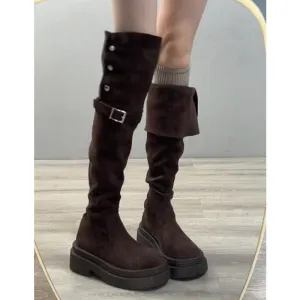 2025  Maillard style! Over-knee boots are popular this year, thick legs and suede are folded, and two wear tall knight boots.