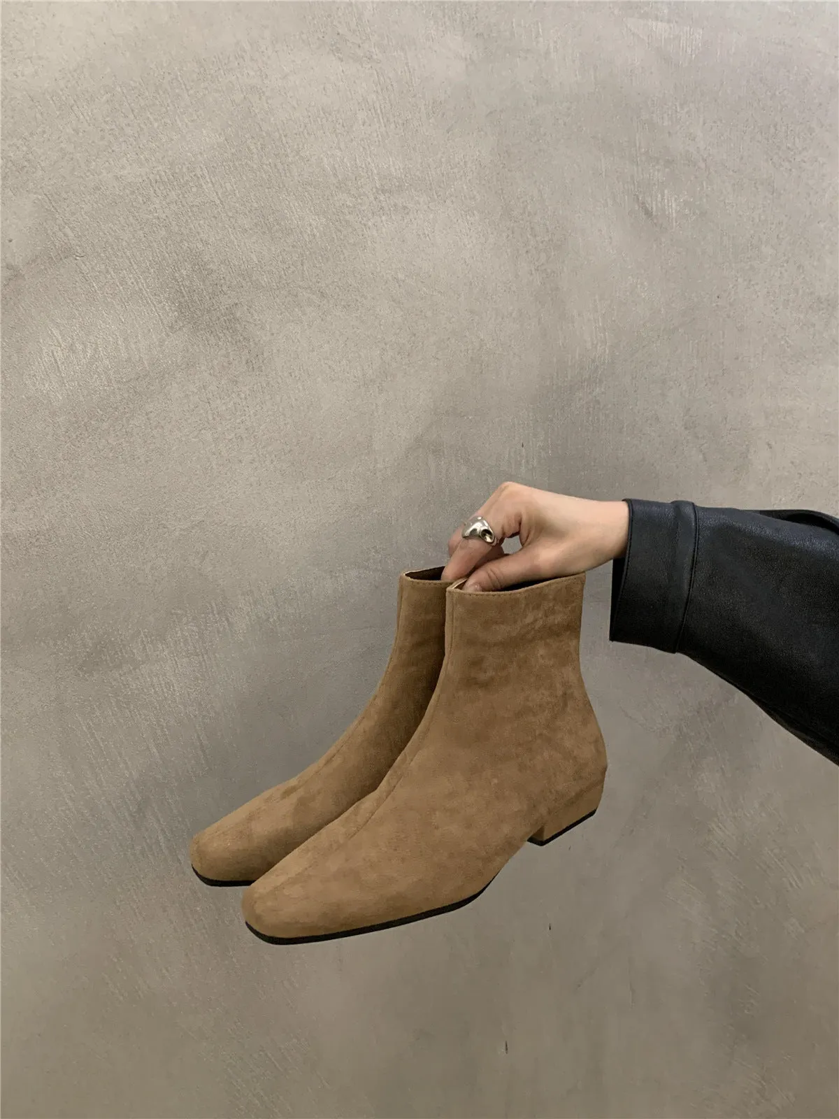 2025  thick heel khaki thin boots women's shoes popular new spring and autumn single boots retro suede Korean small short boots