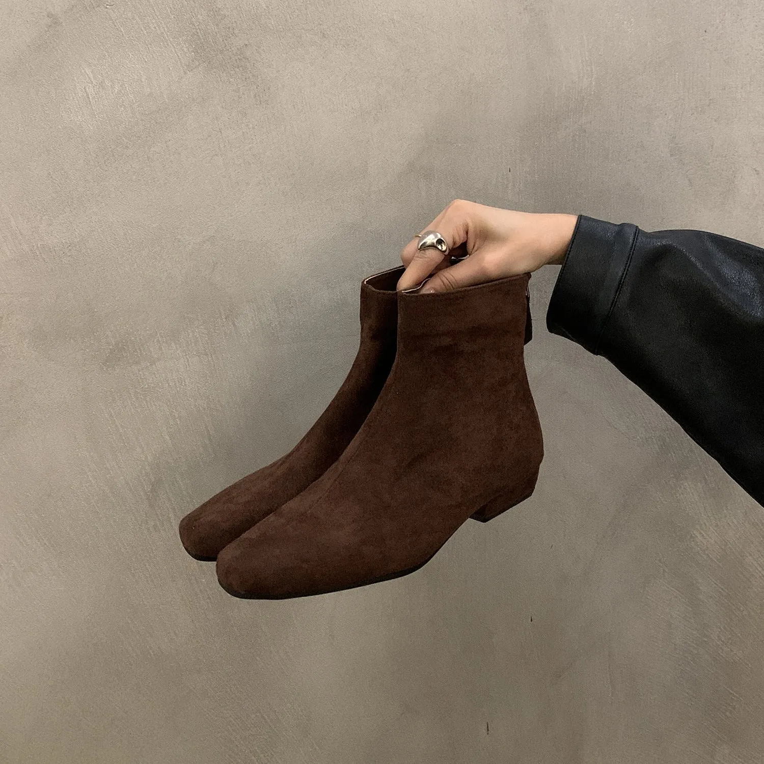 2025  thick heel khaki thin boots women's shoes popular new spring and autumn single boots retro suede Korean small short boots