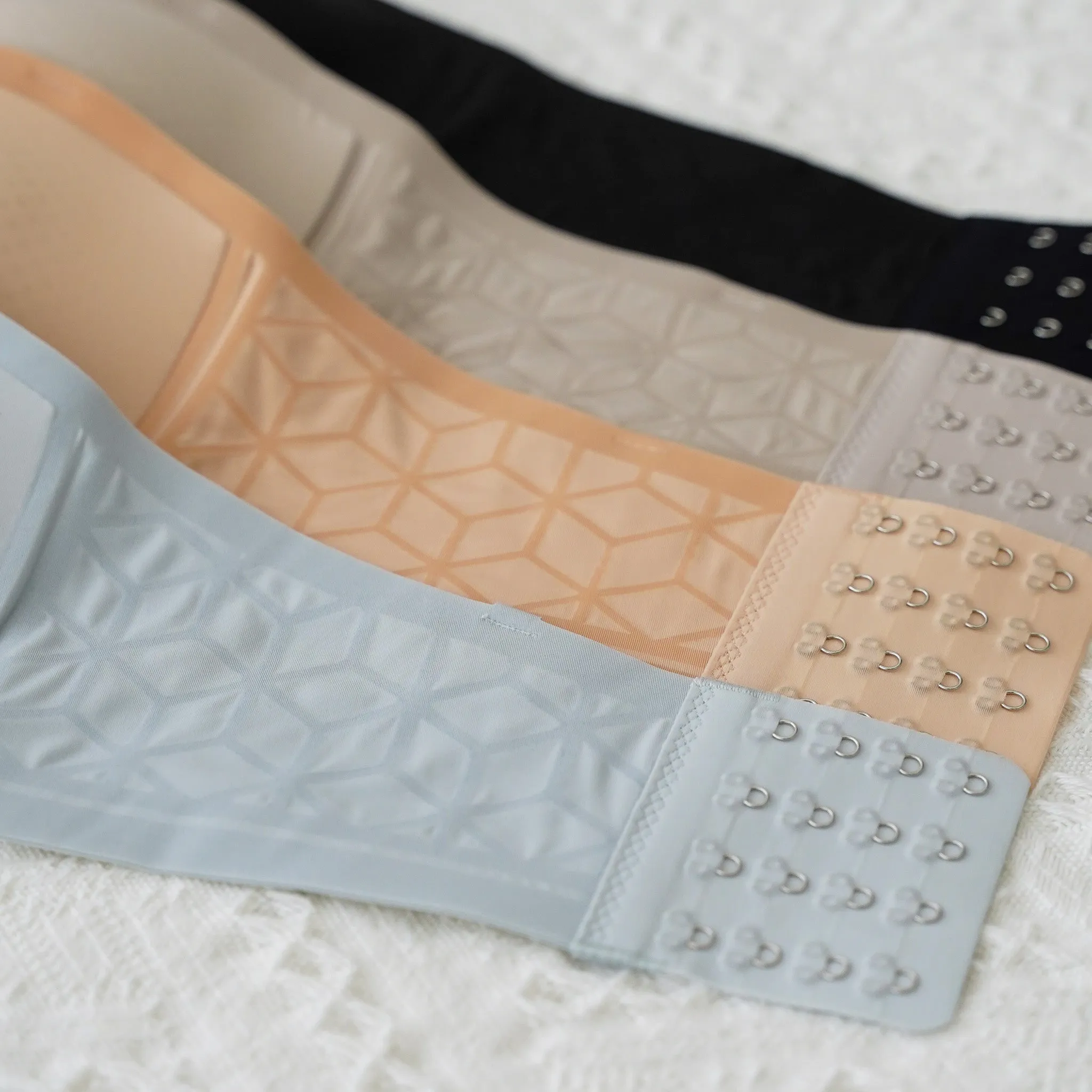 5D Ultra-Ventilation Lightweight Wireless Bandeau (In-built Padding) in Pearl Black (Size S Only)