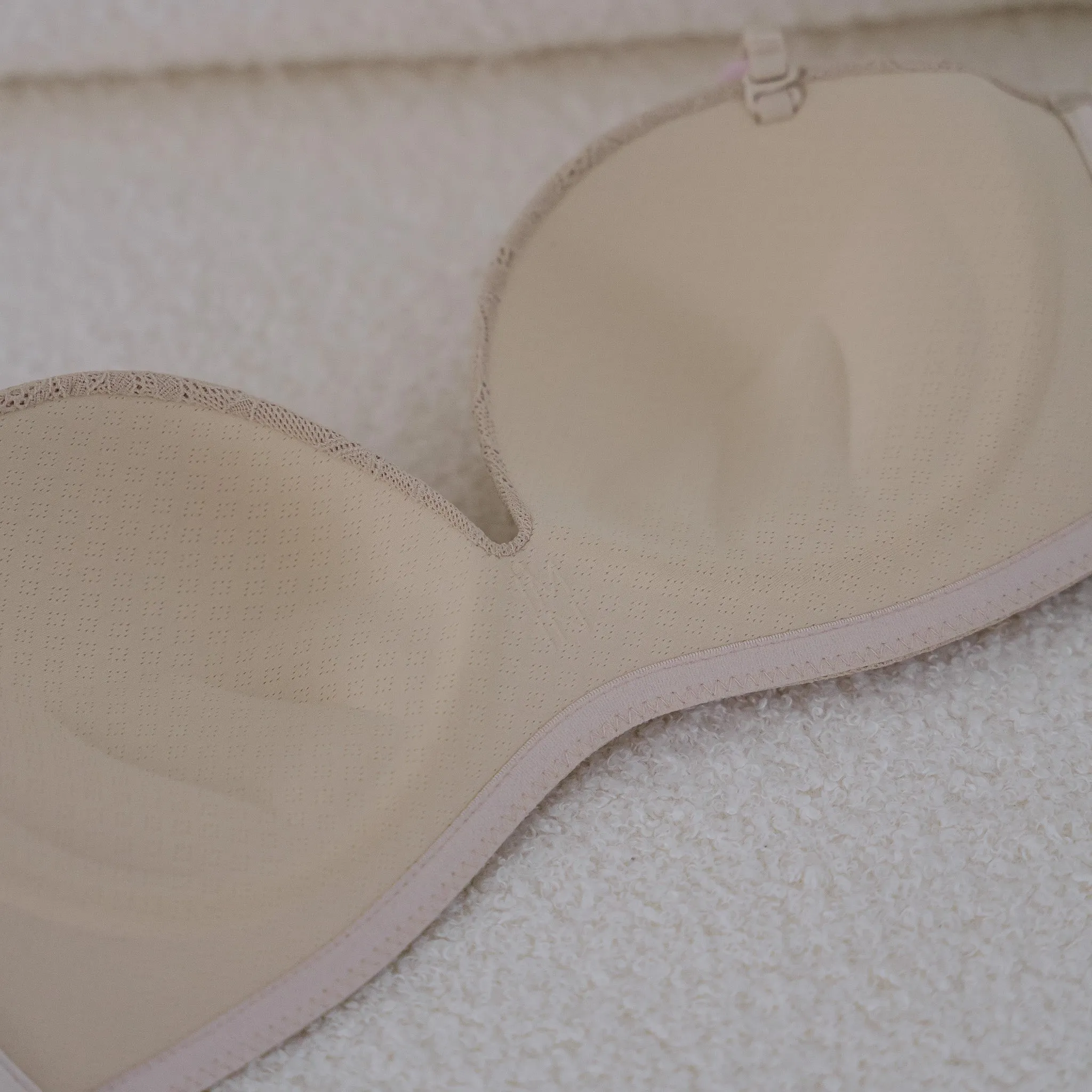 5th Gen! Lace 100% Non-Slip Strapless Wireless Bra in Almond Nude