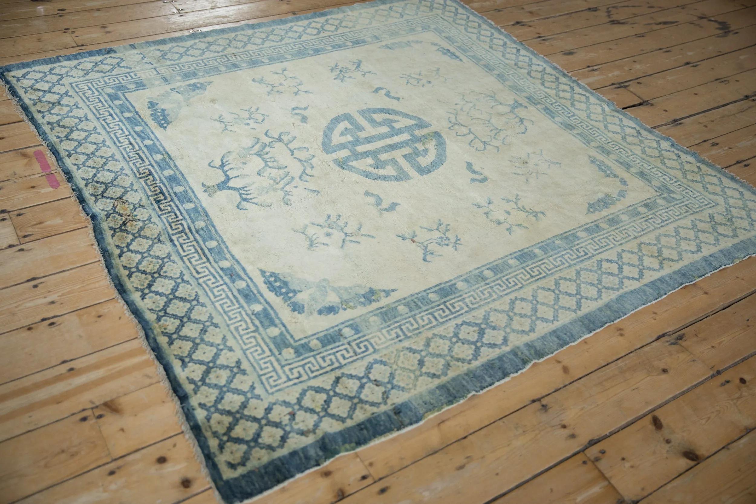 6x6 Antique Distressed Peking Square Carpet