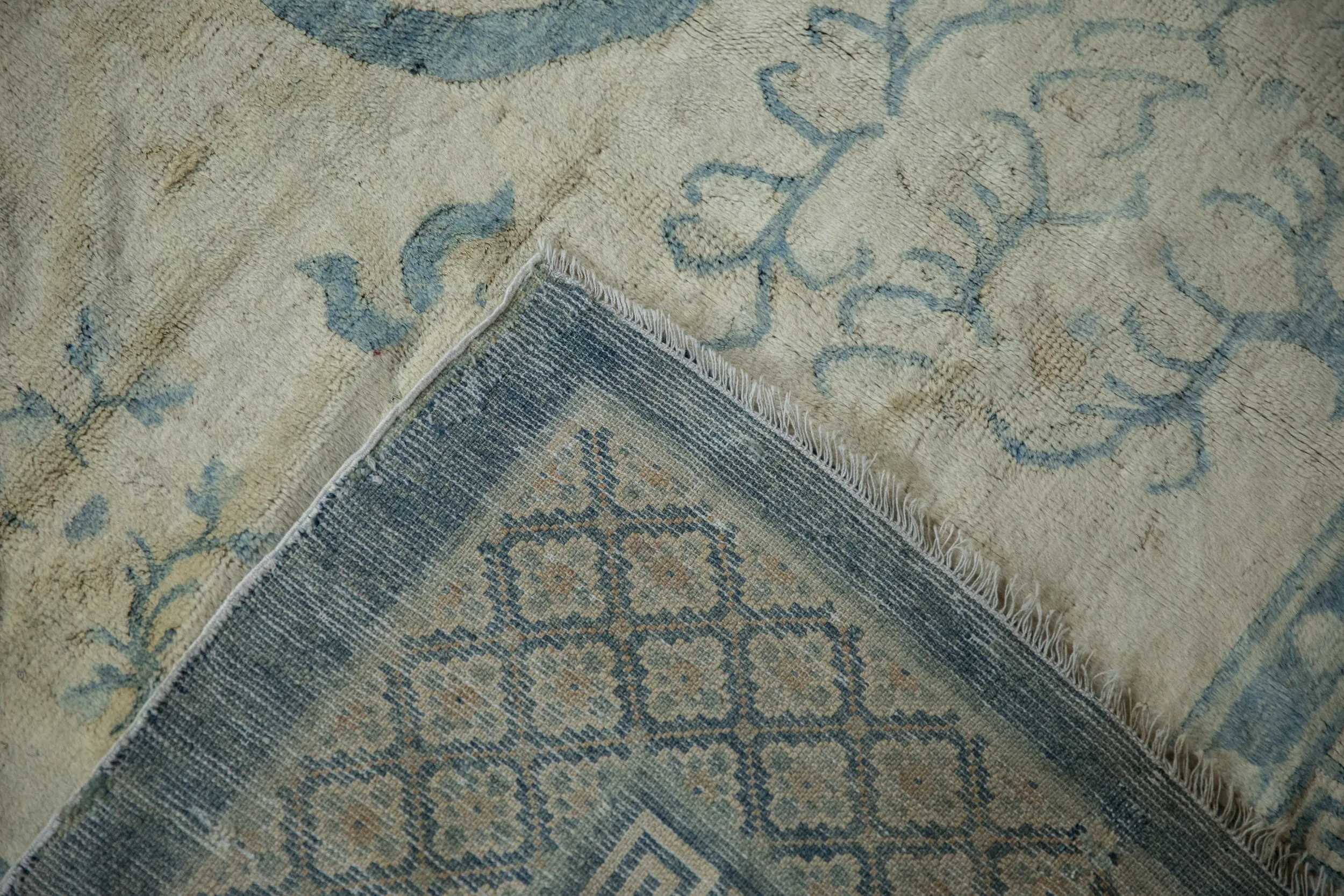 6x6 Antique Distressed Peking Square Carpet