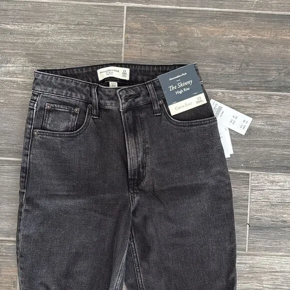 Abercrombie Skinny High Rise Black Jean Size 23L Curve Love