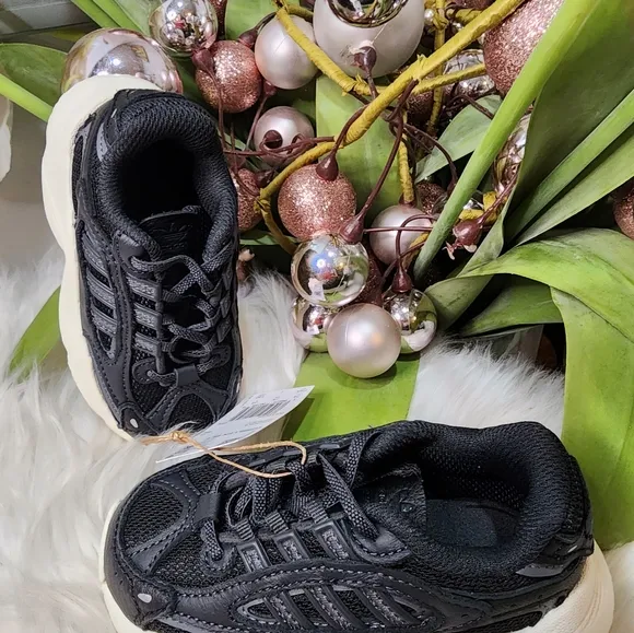 Adidas OZMILLEN ELASTIC LACE SHOES KIDS new