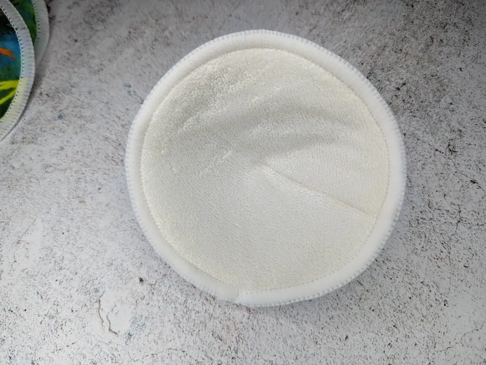 Alice in Wonderboobs: The Best Breast Pads for Comfort and Absorbency!