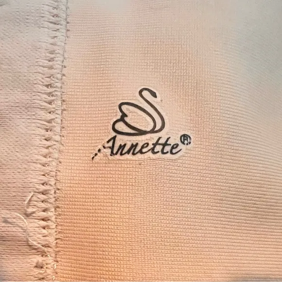 Annette Diva Defined Adjustable Control Slip Beige Size Large