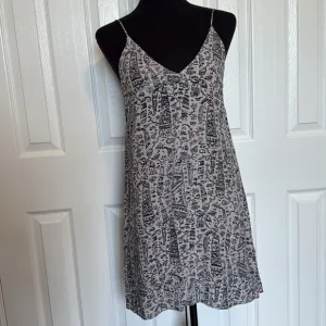 Aritzia Wilfred Free Slip Dress
