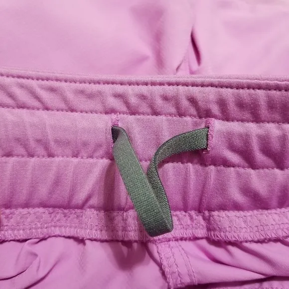 Athleta shorts XS Go The Distance Thistle Purple loose fit athletic gym workout