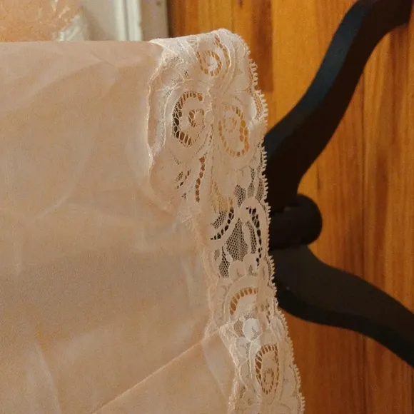 Bali pink slip and cami Sz 42
