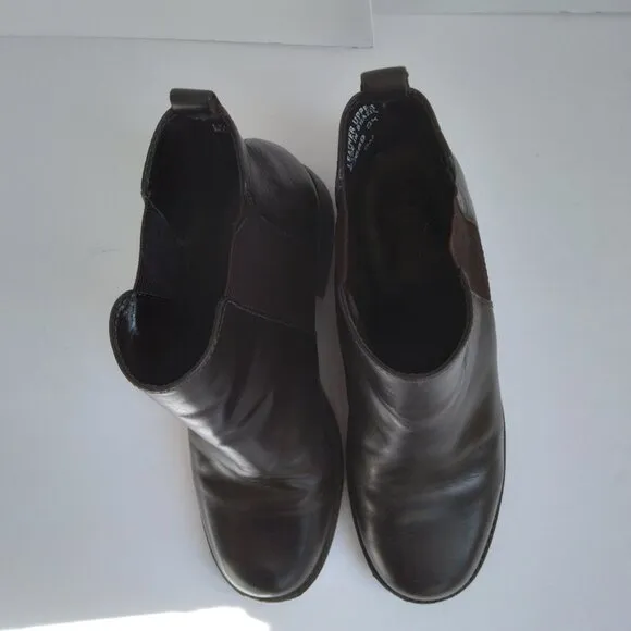 Bass Brown Leather Chelsea Boots  # V669 GK In Very Good Condition Sz 9M