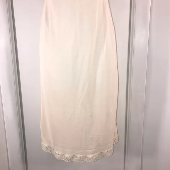 Beautiful Vintage 1960s Ivory and Lace Slip