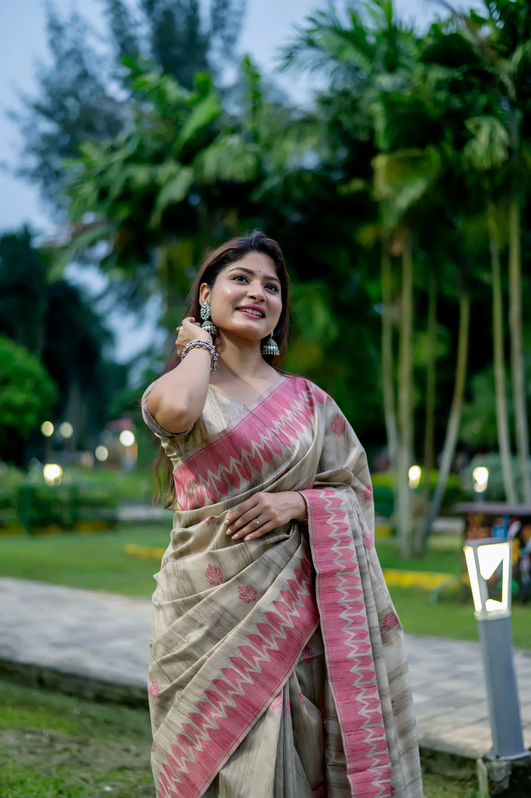 Beige Tussar Silk Saree With Pink Border