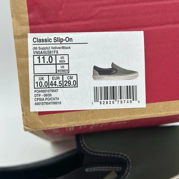 Black and Green Slip-On Sneakers with Canvas Upper