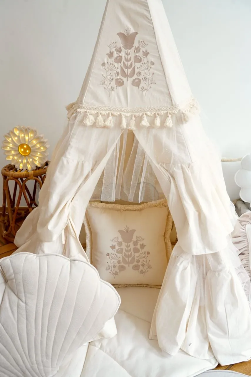 Boho Teepee With Frills And Round Mat With Glitter Frills Set - Caramel