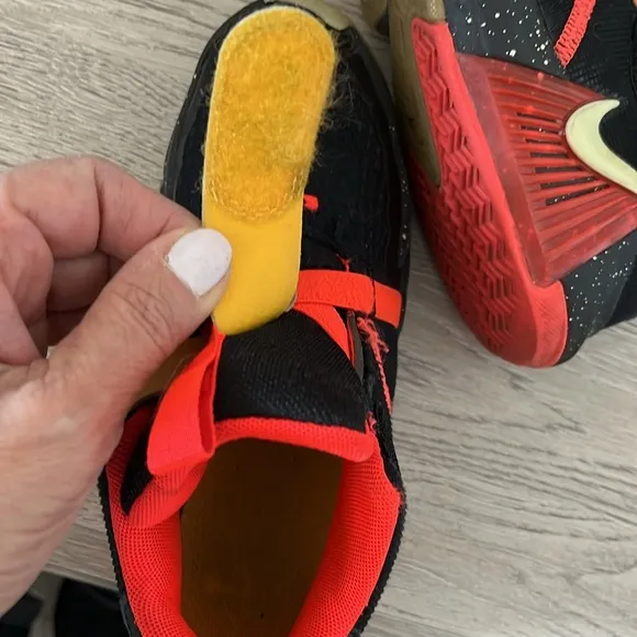 Boy’s Black &amp; Orange Sneakers From Nike Size 2y