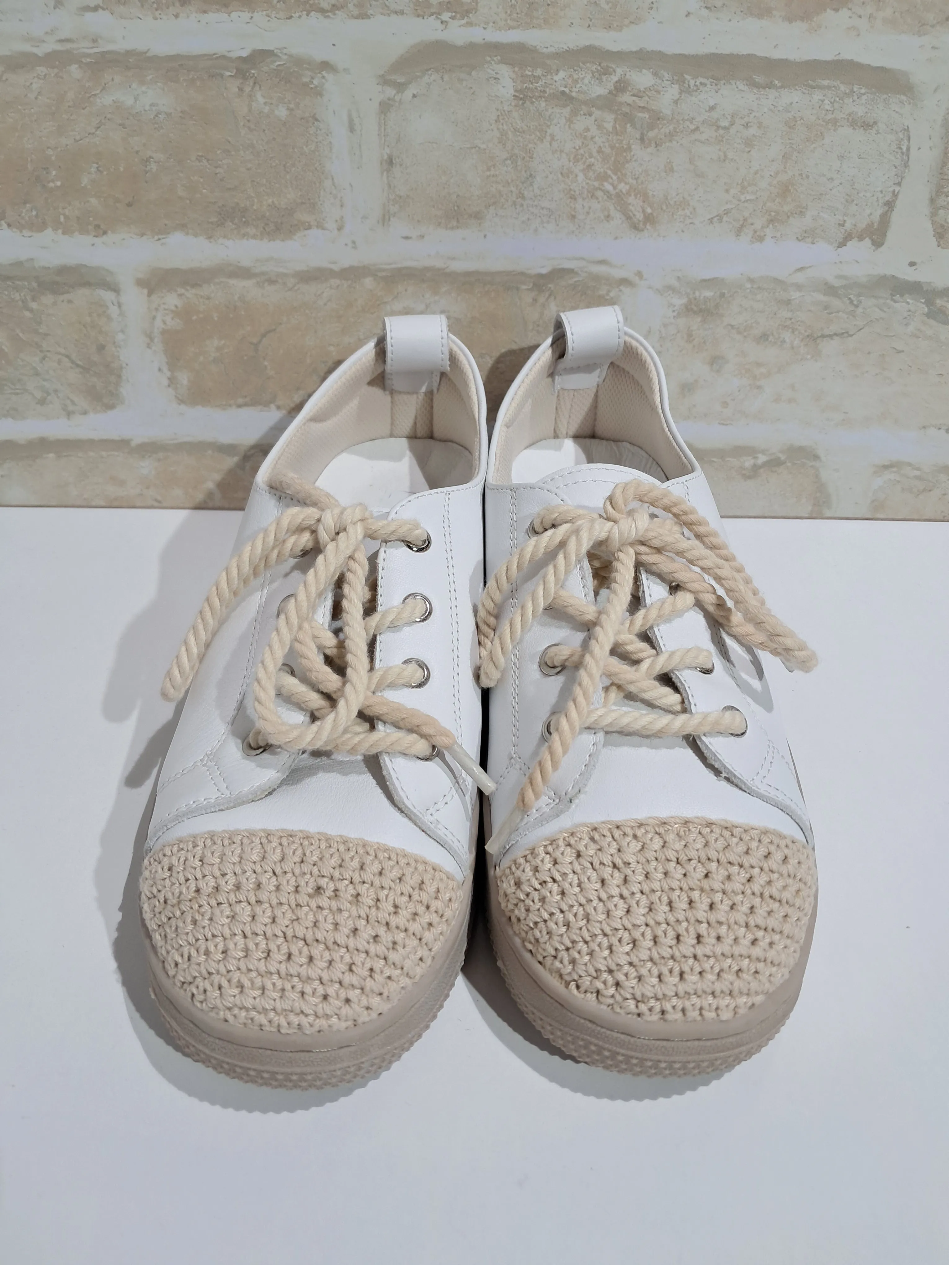 Cabarita White by Hinako