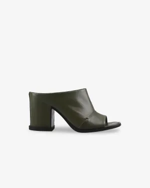 Calfskin Embedded Heel Sabot