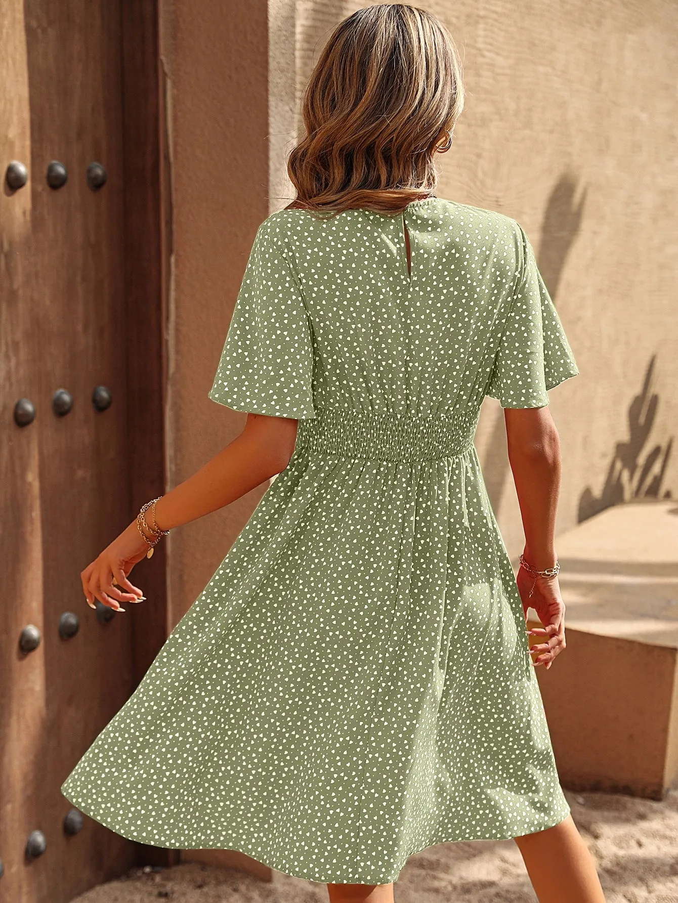 Cherry Vibes: Vestido con Estampado de Corazones en