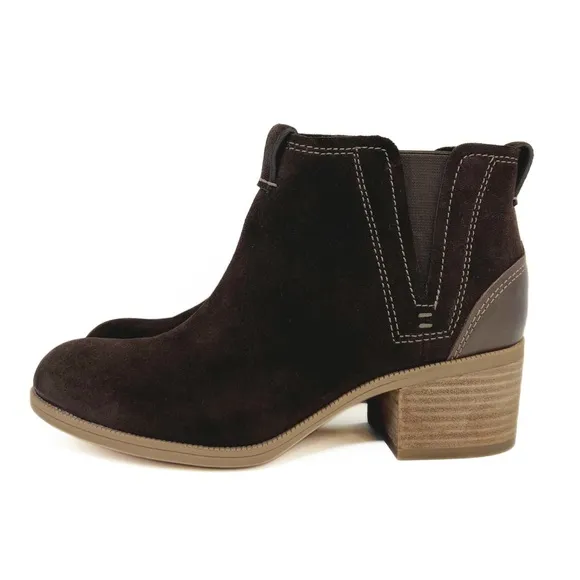 Clarks Artisan Maypearl Daisy Ankle Boots