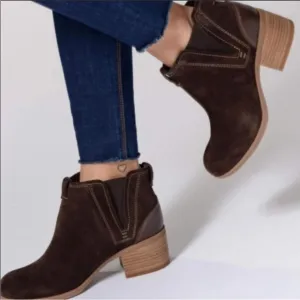 Clarks Artisan Maypearl Daisy Ankle Boots