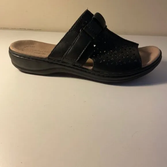 Clarks Utimate Comfort collection black leather Sandals Size 7 New