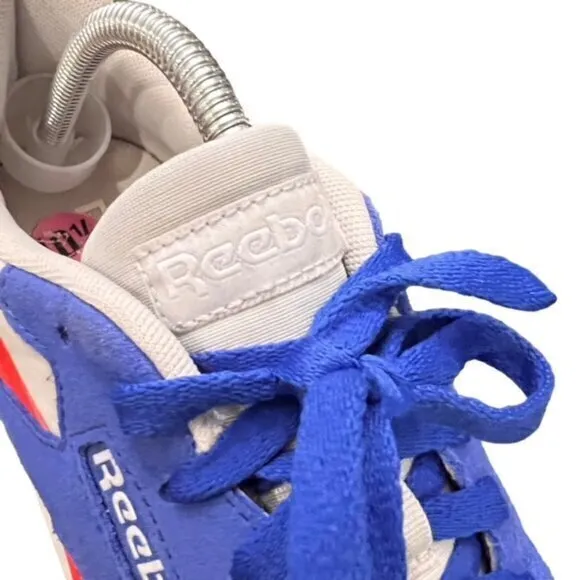 Classic Nylon Reebok’s  Suede Blue/White /Flash Red NWOB Size 10.5 Casual Preppy