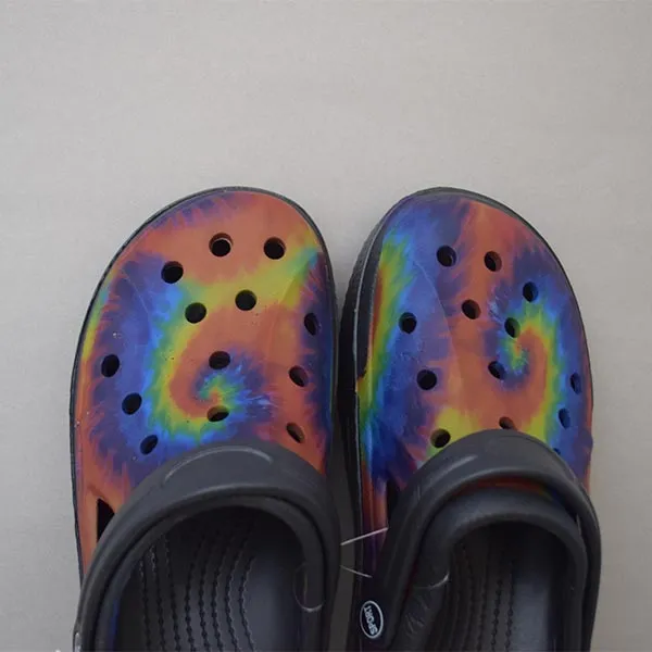 Croc Classic Unisex Slip On Shoes High Quality  Summer Sandals Classic Outdoor Non-slip Slippers. Size (45)