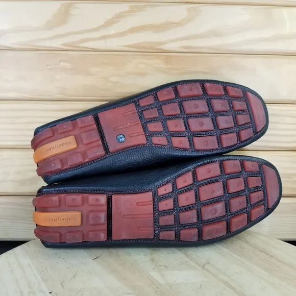 DONALD J PLINER DRIVING MOCS Shoes VEEDA Men's 12 US Pebble Leather Black Red