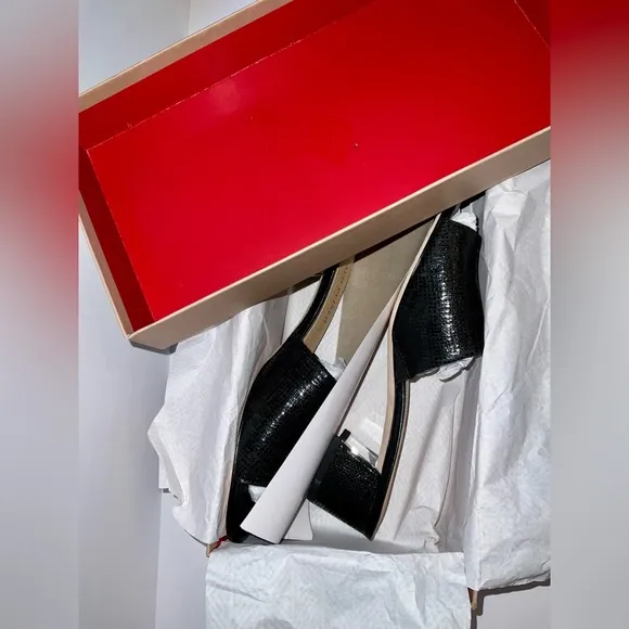 Donald Pliner Melros - size 9 pebbled metallic black sandals with box -so classy