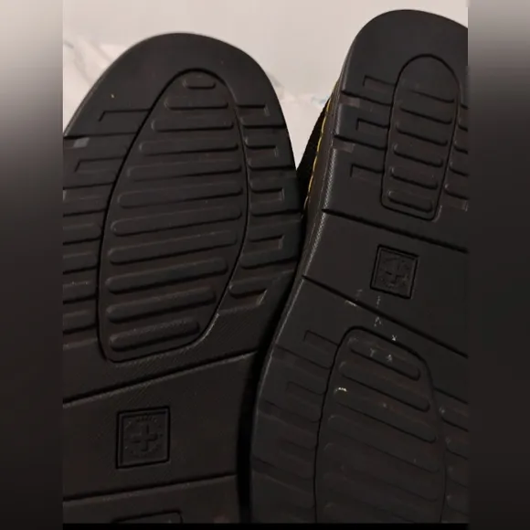 Dr Martins Cavendish black