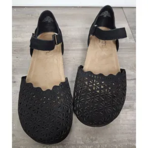 Earth Women's Sz. 7.5 Bronnie Round Toe Casual Slip On Flat Shoes NWOT