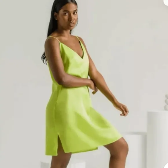 Ettitude,NIB, Women’s Sateen Slip Dress in lime,Small