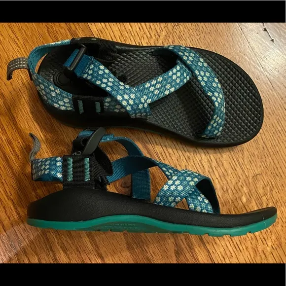 EUC Chaco Sandal, Greenish