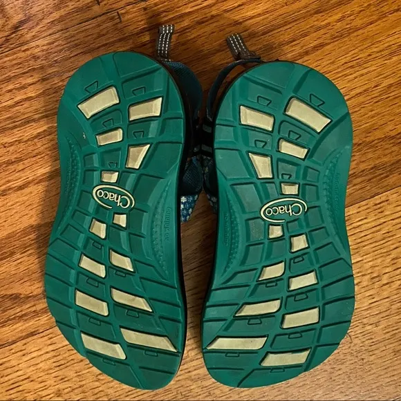 EUC Chaco Sandal, Greenish