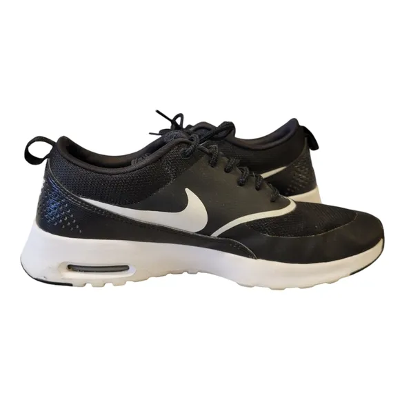 EUC | Nike | Women's Air Max Thea | Black And White | Size 8.5