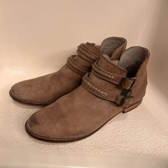 Free People Braebrun Ankle Boots Shoes size 38 RARE