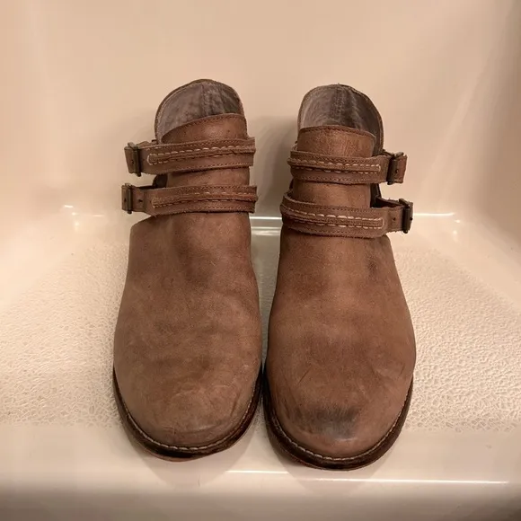 Free People Braebrun Ankle Boots Shoes size 38 RARE