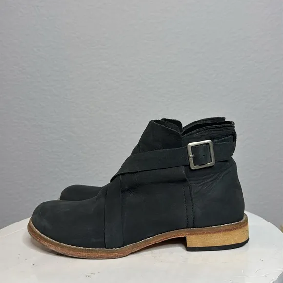 FREE PEOPLE LAS PALMAS DISTRESSED BLACK LEATHER ANKLE BOOTS WITH BUCKLE DETAIL