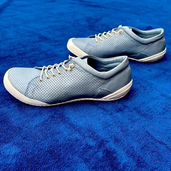 Gelato Teejay Blue Sneaker Women’s Size 38/ 7.5