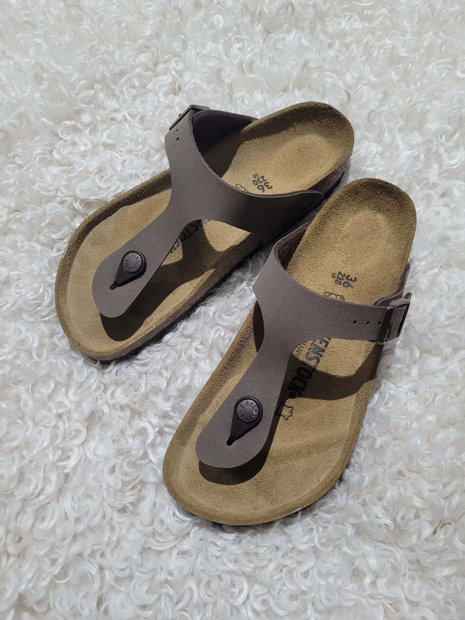 Gizeh Mocca Birkibuc by Birkenstock