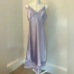 Jones New York Stunning Lavender Long Slip