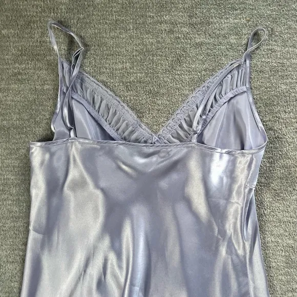 Jones New York Stunning Lavender Long Slip