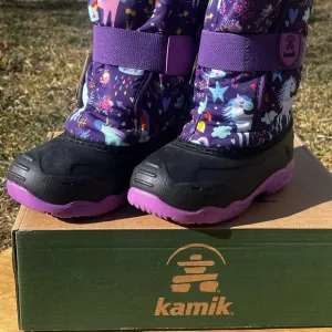 Kamik Snowbug 6 Little Kids SZ 11 Purple and Black Winter Boots Unicorn Pattern