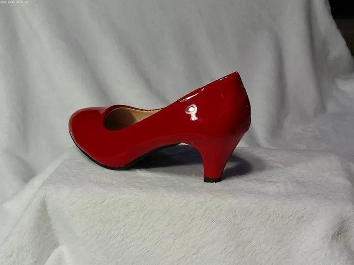 Kitten Heel