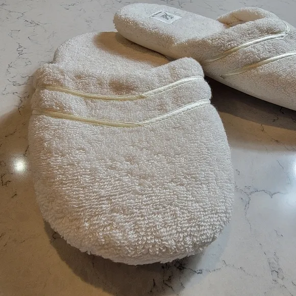 La Perla Joelle terrycloth bath slippers size 6.5 Medium