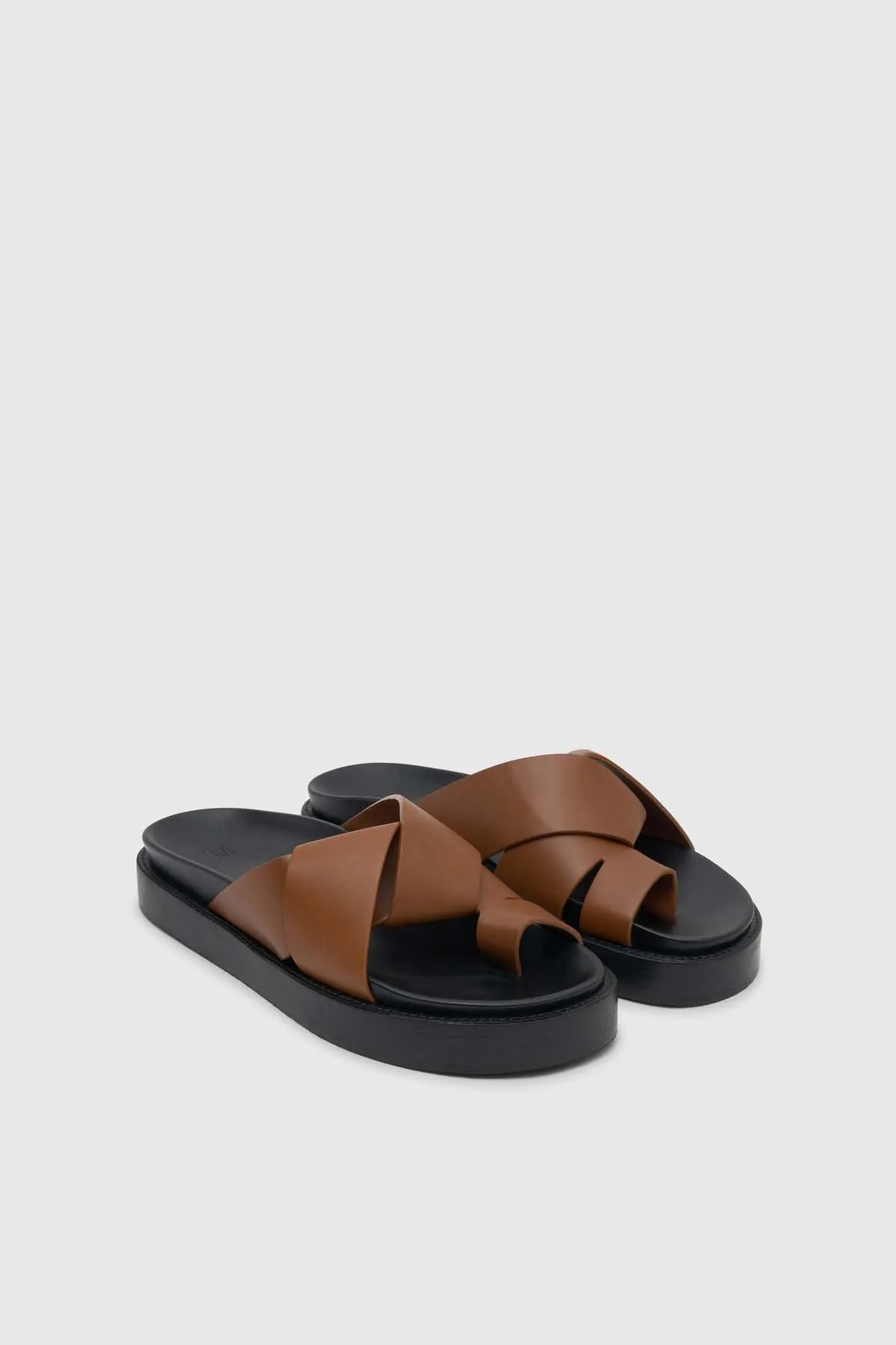 Laurel Sandal