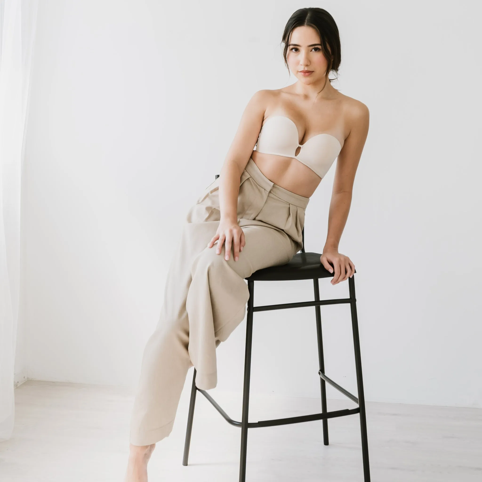 LIFT IT UP! V2.0 100% Non-Slip Super Push Up Strapless Wireless Bra in Beige Nude